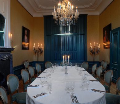 Grote Salon gedekt