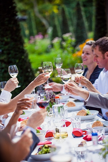 buiten diner personen isiweddings